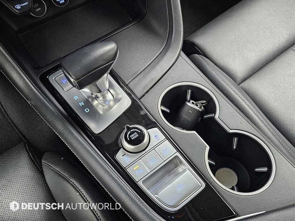 Genesis G70 Gasoline 2.0T 4WD 10