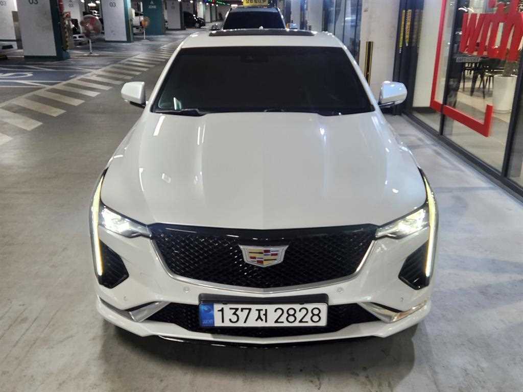 캐딜락 CT4 2.0 스포츠 사진