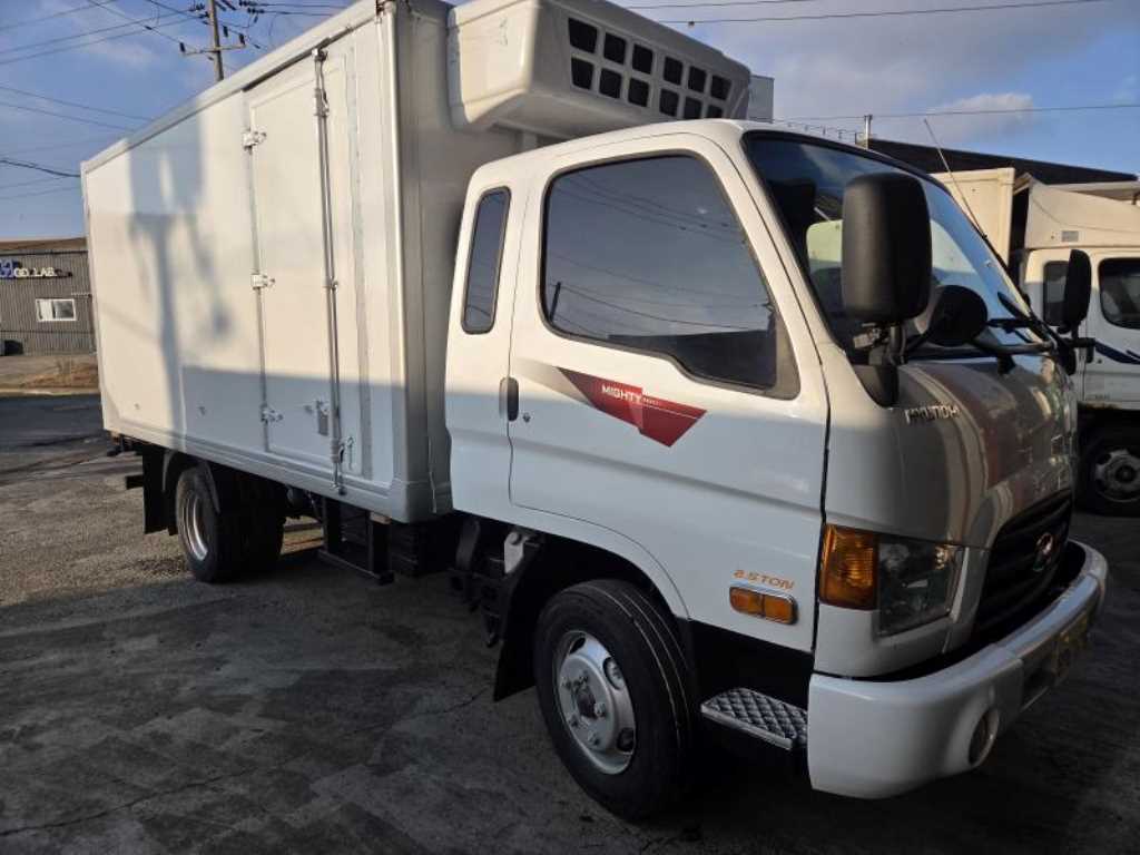 현대 이마이티 2.5톤 냉동탑 투냉 - 중고 트럭 매물 이미지