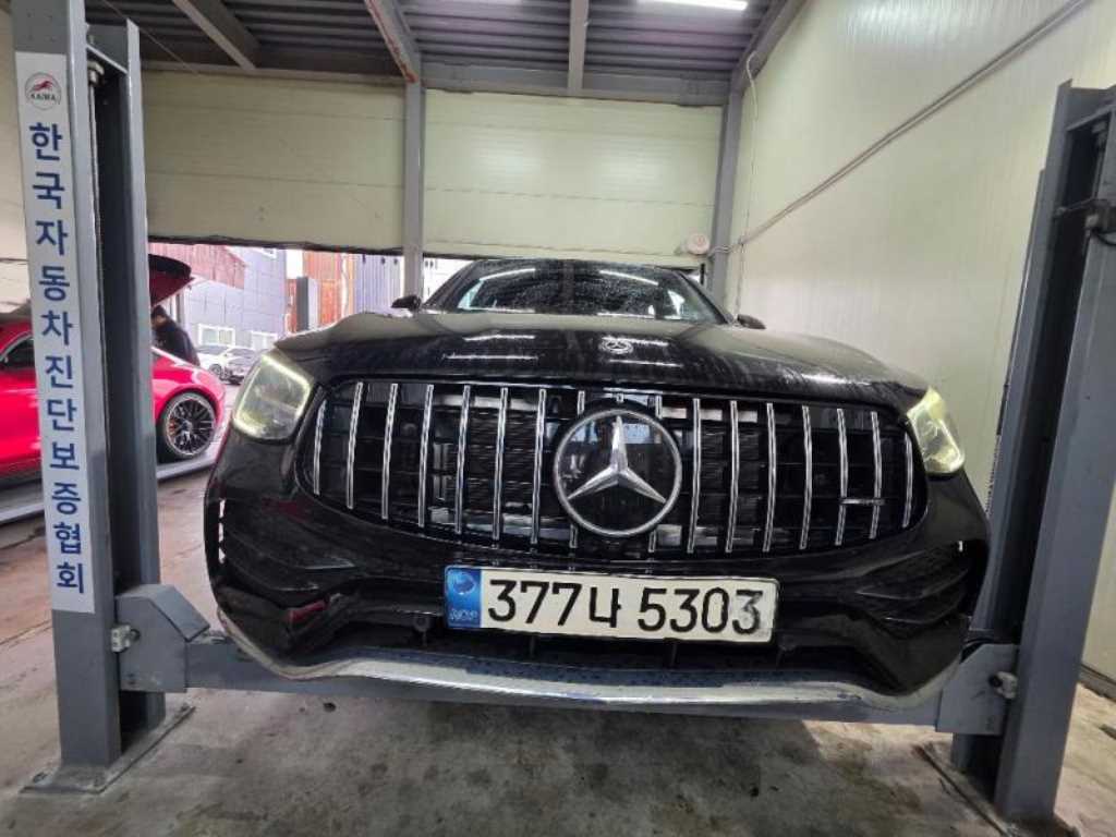 Mercedes-Benz GLC-Class GLC300e 4MATIC Coupe