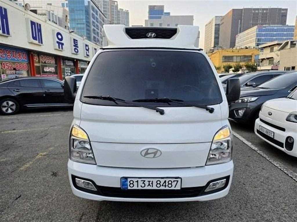 Hyundai Porter Super Cab/ Long Wheelbase/ Twin Comp Smart 2