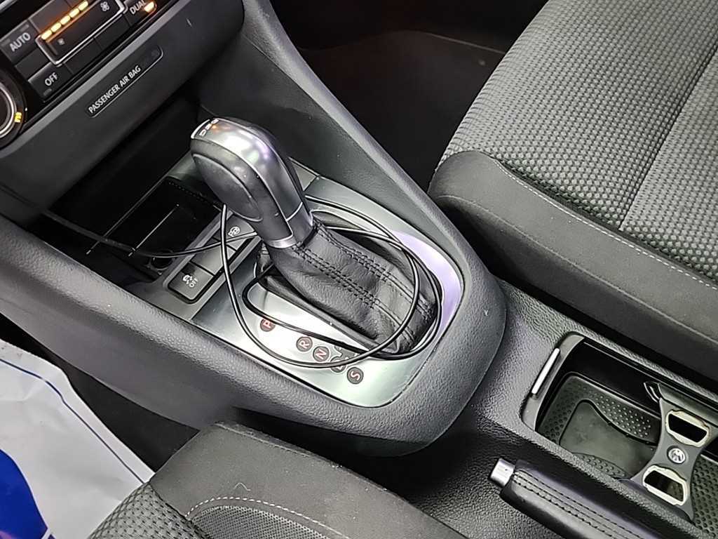 Volkswagen Golf 2.0 TDI 9