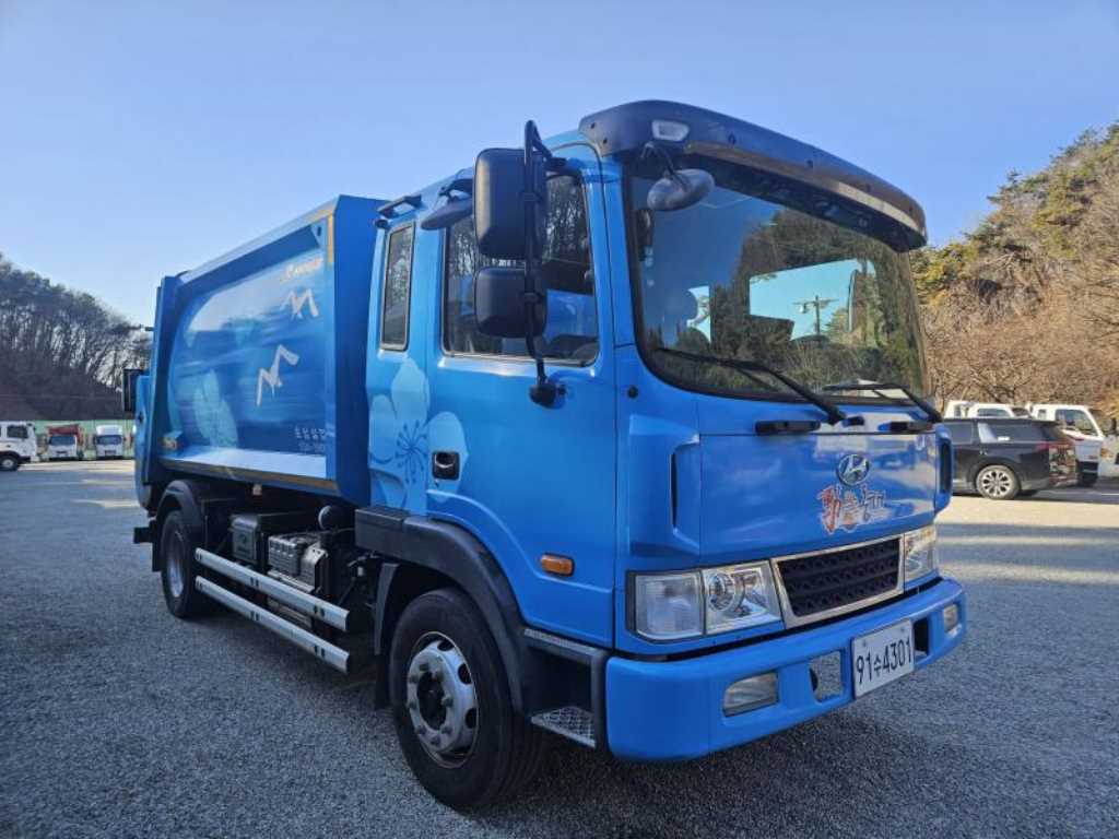 현대 압착진개 메가트럭 5톤 - 중고 트럭 매물 이미지