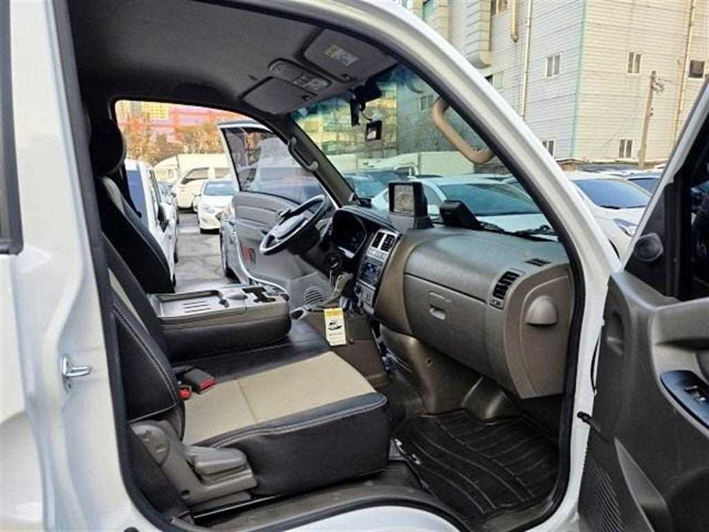 Hyundai Porter Super Cab/ Long Wheelbase/ Twin Comp Smart 10