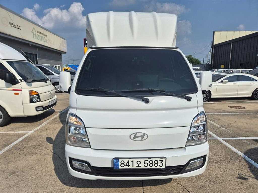 Hyundai Porter Electric/ Super Cab/ Long Wheelbase