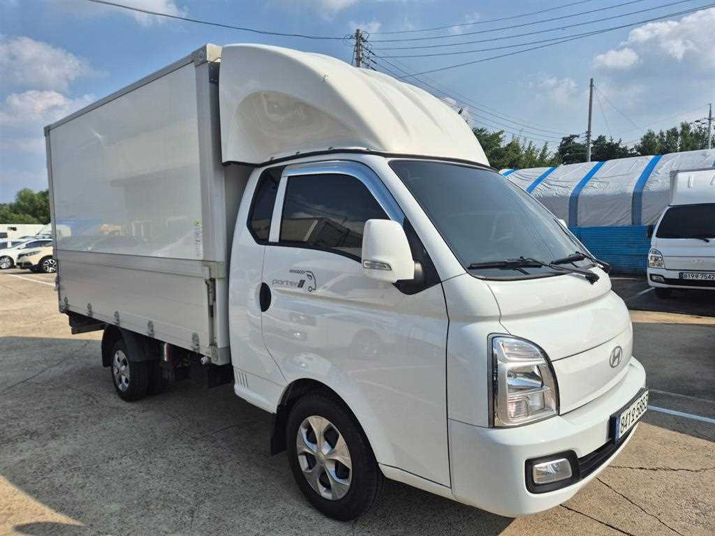 Hyundai Porter Electric/ Super Cab/ Long Wheelbase 8