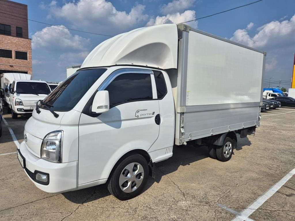 Hyundai Porter Electric/ Super Cab/ Long Wheelbase 3