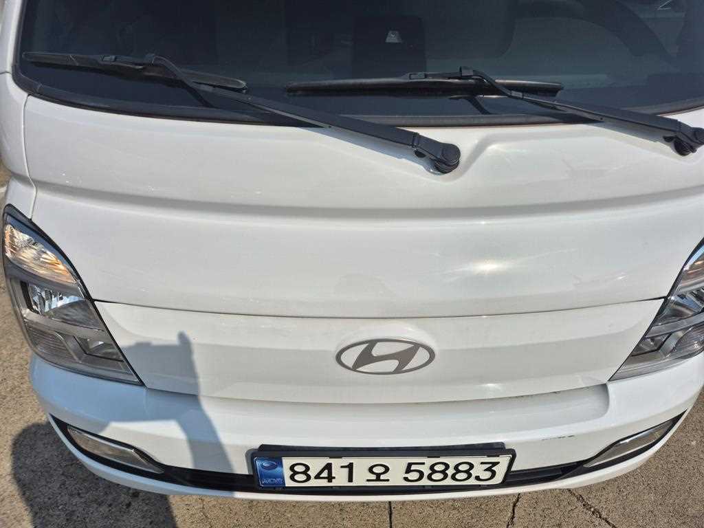 Hyundai Porter Electric/ Super Cab/ Long Wheelbase 9