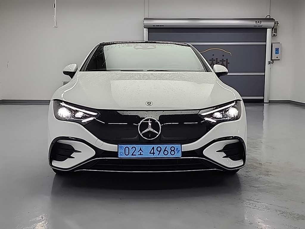 Mercedes-Benz EQE-Class EQE350 4Matic 3