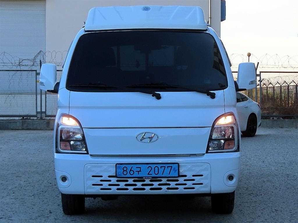 Hyundai Porter 1.0 Ton/ Super Cab/ Long Wheelbase/ Smart Special