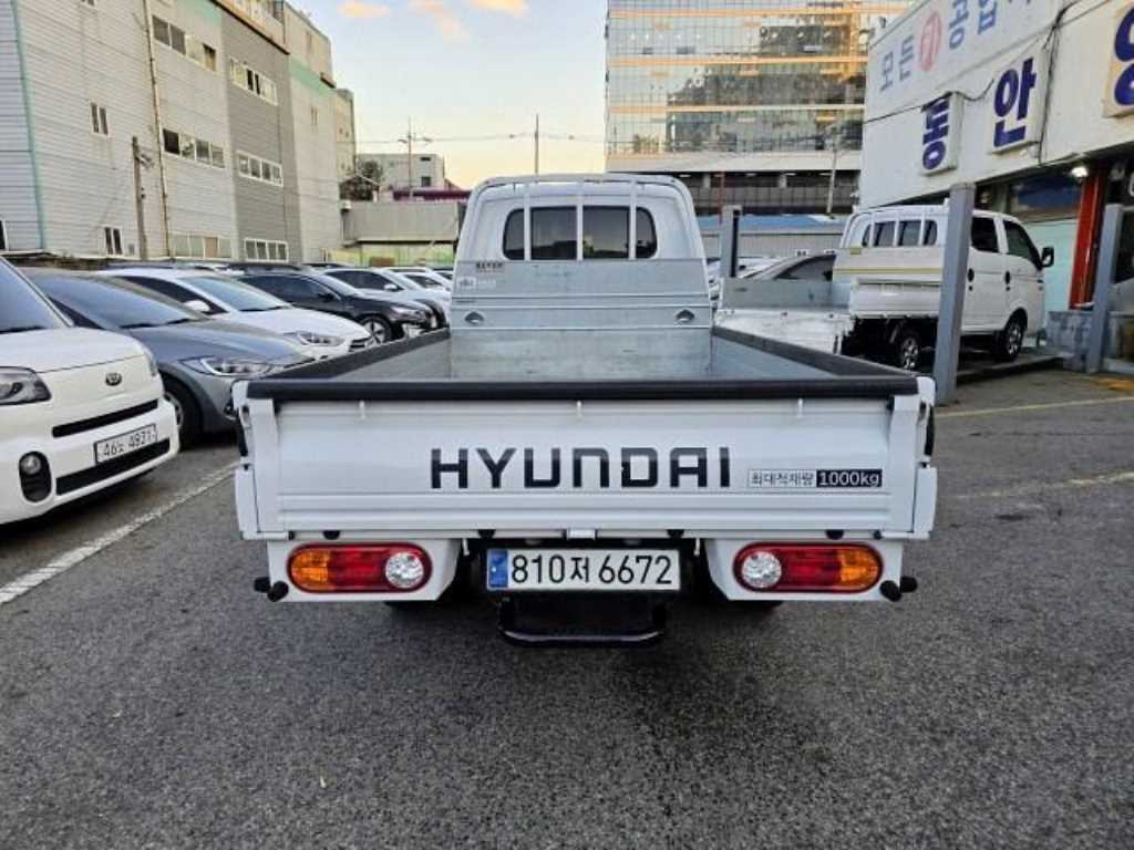 Hyundai Porter Super Cab/ Long Wheelbase/ 2WD Smart 4