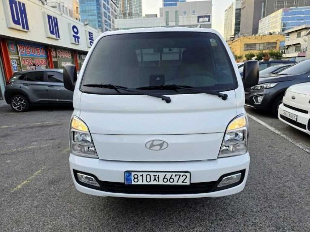 Hyundai Porter Super Cab/ Long Wheelbase/ 2WD Smart 3