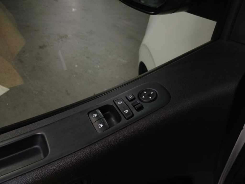 Hyundai Staria 4WD Diesel Tourer Modern 10