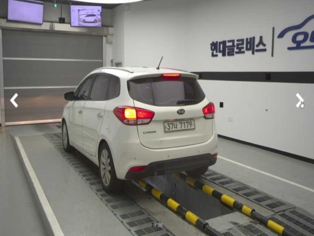 기아 카렌스 1.7 VGT 프레스티지 사진 2/12