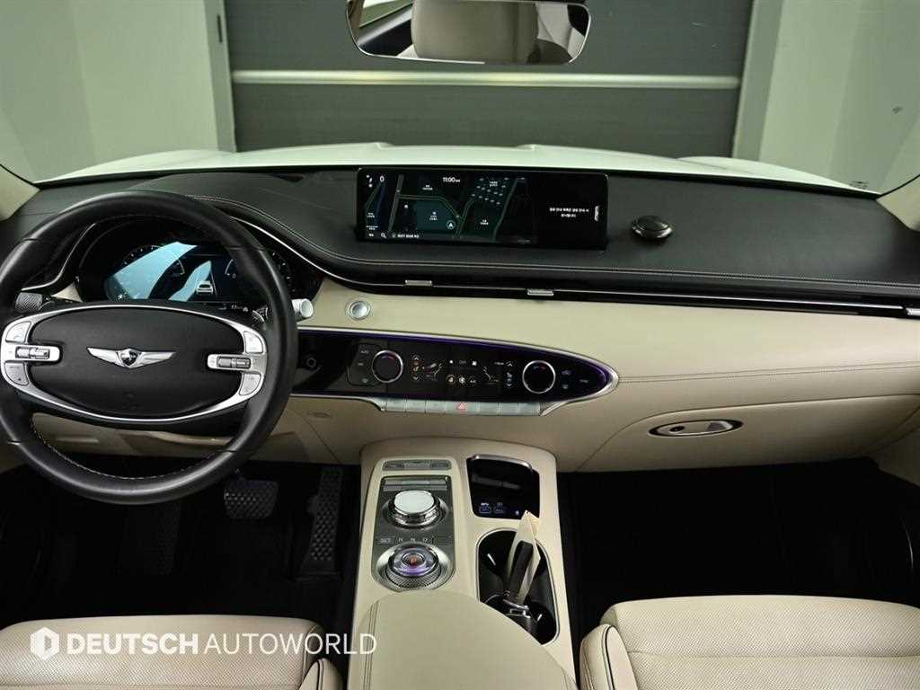 Genesis GV70 2.5T Gasoline AWD 8