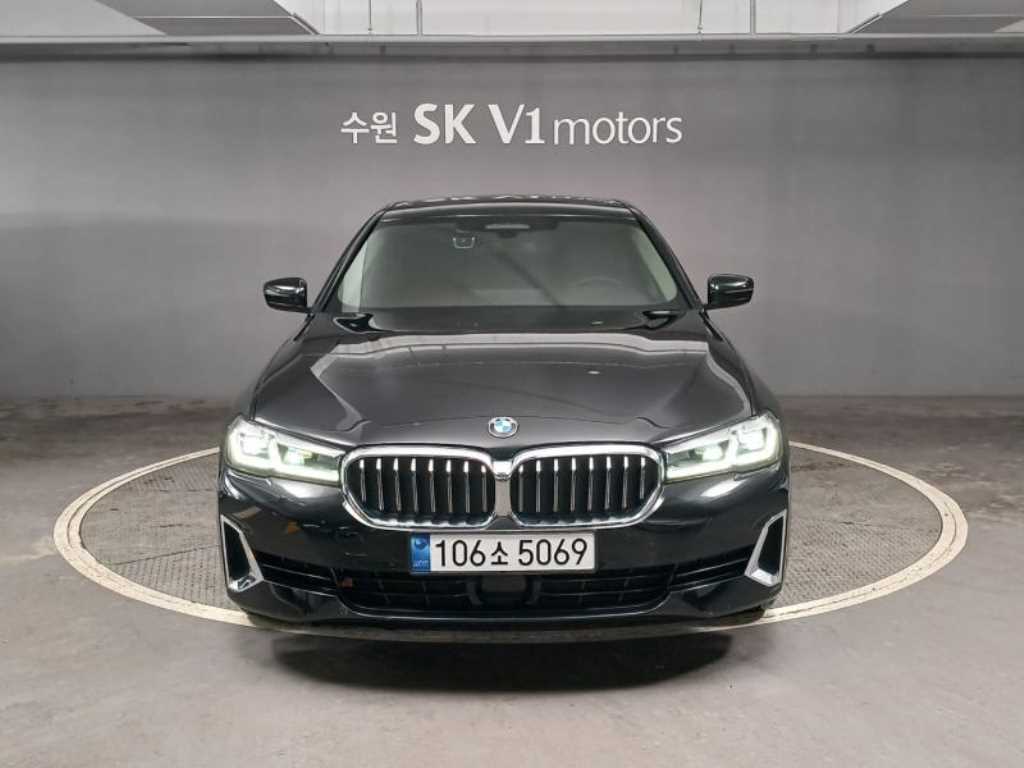 BMW 5 Series 520i Luxury