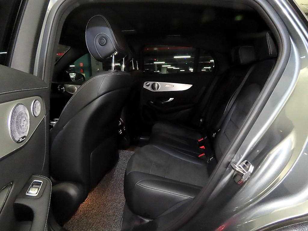 Mercedes-Benz GLC-Class GLC300 4MATIC AMG LINE 8