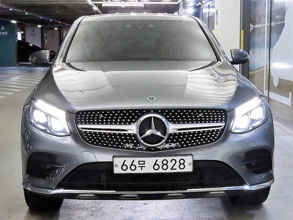 Mercedes-Benz GLC-Class GLC300 4MATIC AMG LINE