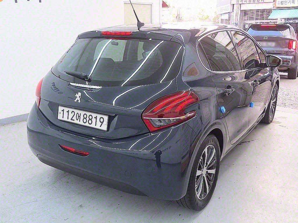 Peugeot 208 1.6 5 Duo BlueHDi Allure 4