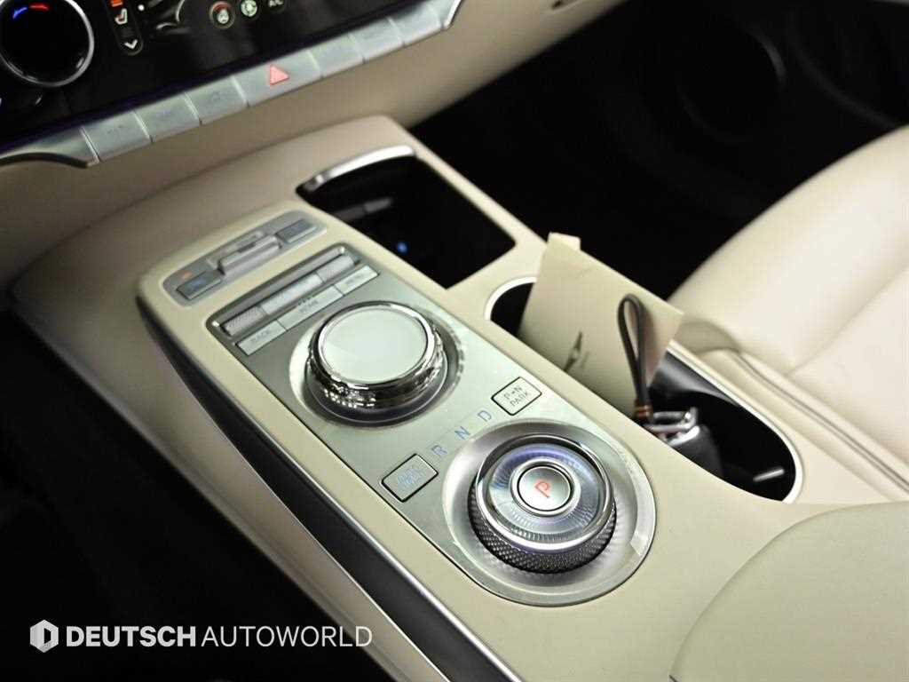 Genesis GV70 2.5T Gasoline AWD 10