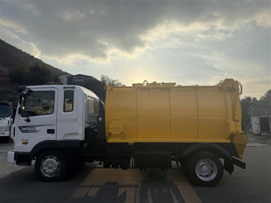음식물차 메가트럭 5톤