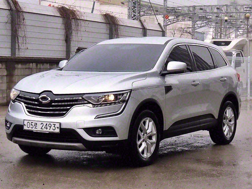 르노코리아 QM6 가솔린 2WD LE 사진 2/18