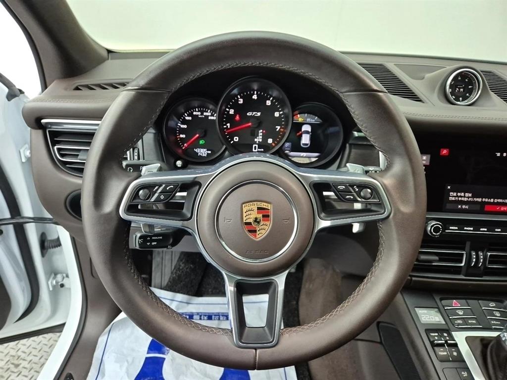 Porsche Macan Gasoline 2.9 GTS 10