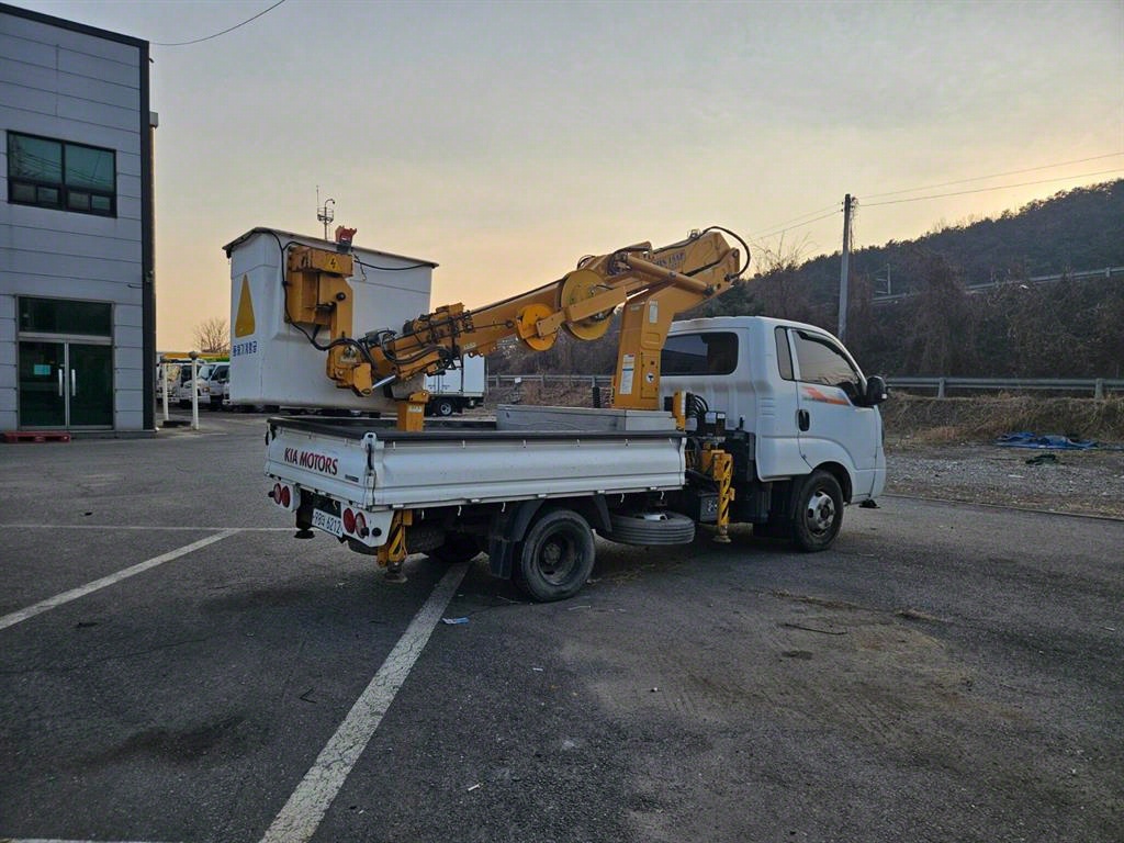 고소작업차 동해기계항공 봉고3 1.2톤