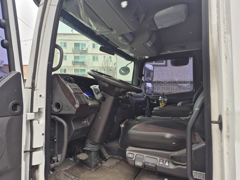 현대 메가트럭 카고 5톤 수동 12