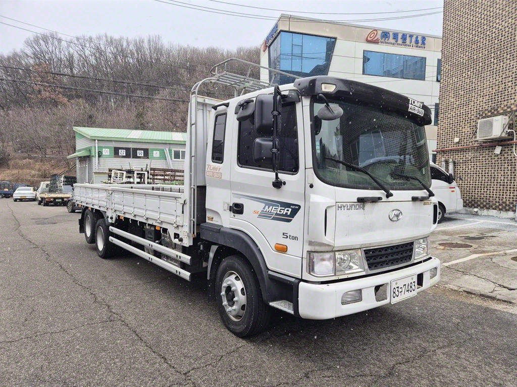 현대 메가트럭 카고 5톤 수동 2