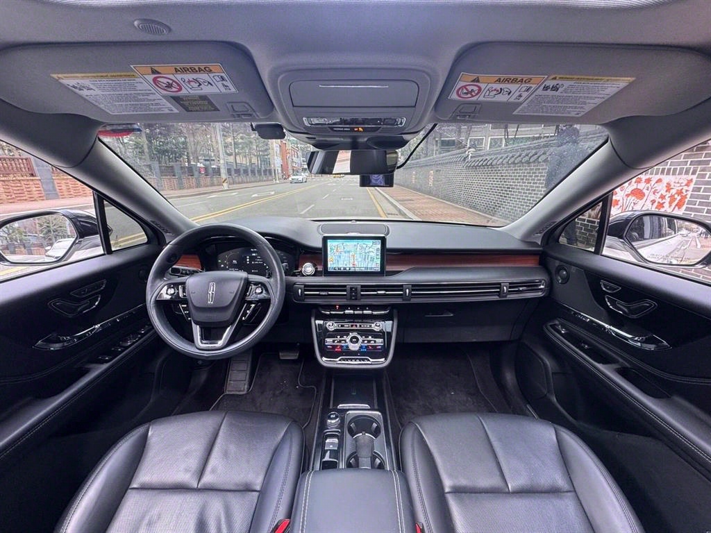 Lincoln Corsair 2.0 Reserve AWD 10