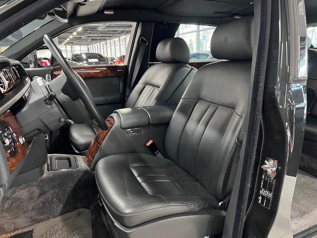 Rolls Royce Phantom 6.7 V12 EWB 9