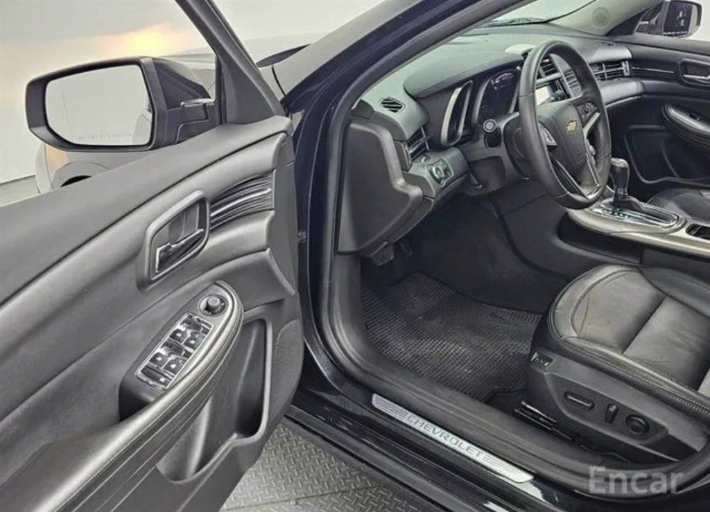 Chevrolet Malibu 2.0 LT Deluxe 10