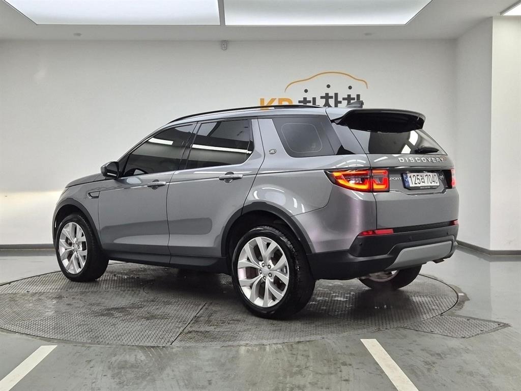 Land Rover Discovery Sport P250 SE 4