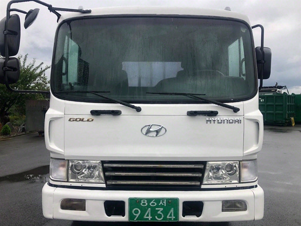 메가트럭 235 단바리 카고 5톤 수동