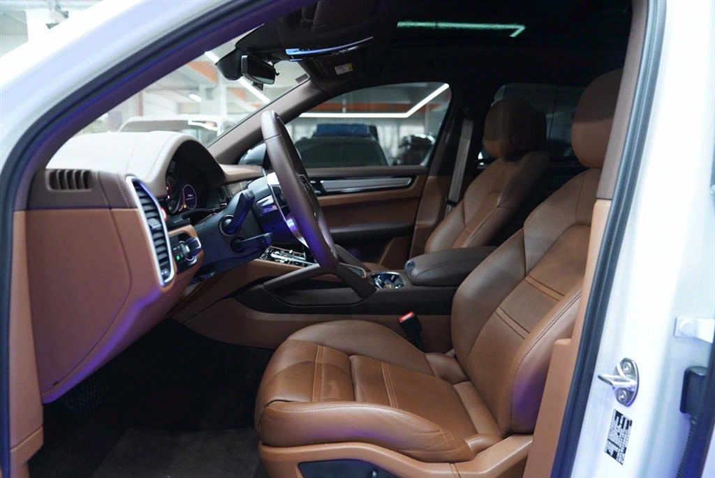Porsche Cayenne 3.0 E- Hybrid Platinum Edition 7