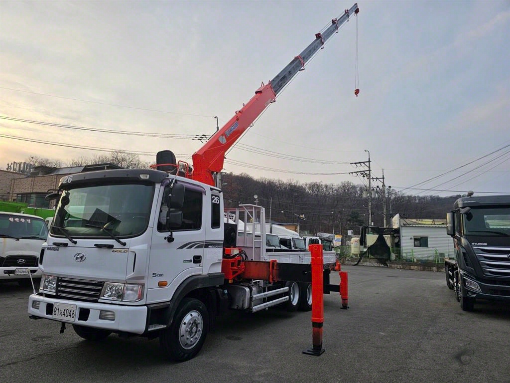 카고크레인 한국상용트럭 메가트럭 7.5톤