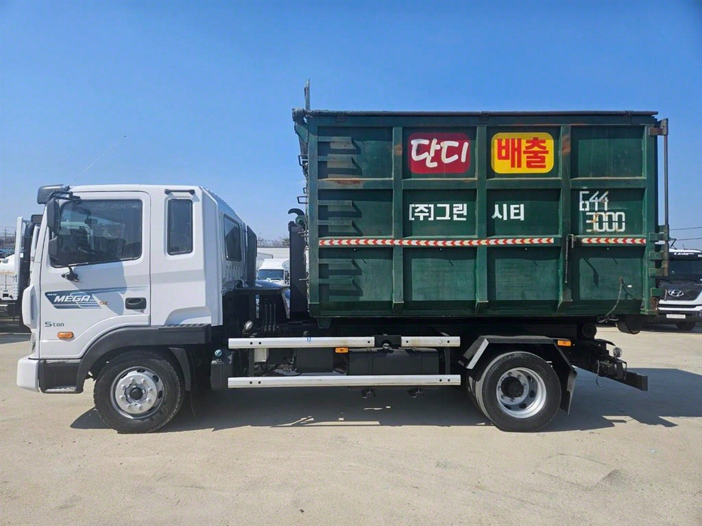 메가트럭 암롤 4.5톤 수동 단바리