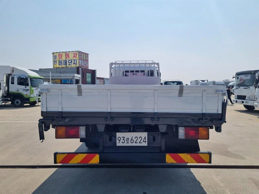 메가트럭 단바리 카고 5톤 수동