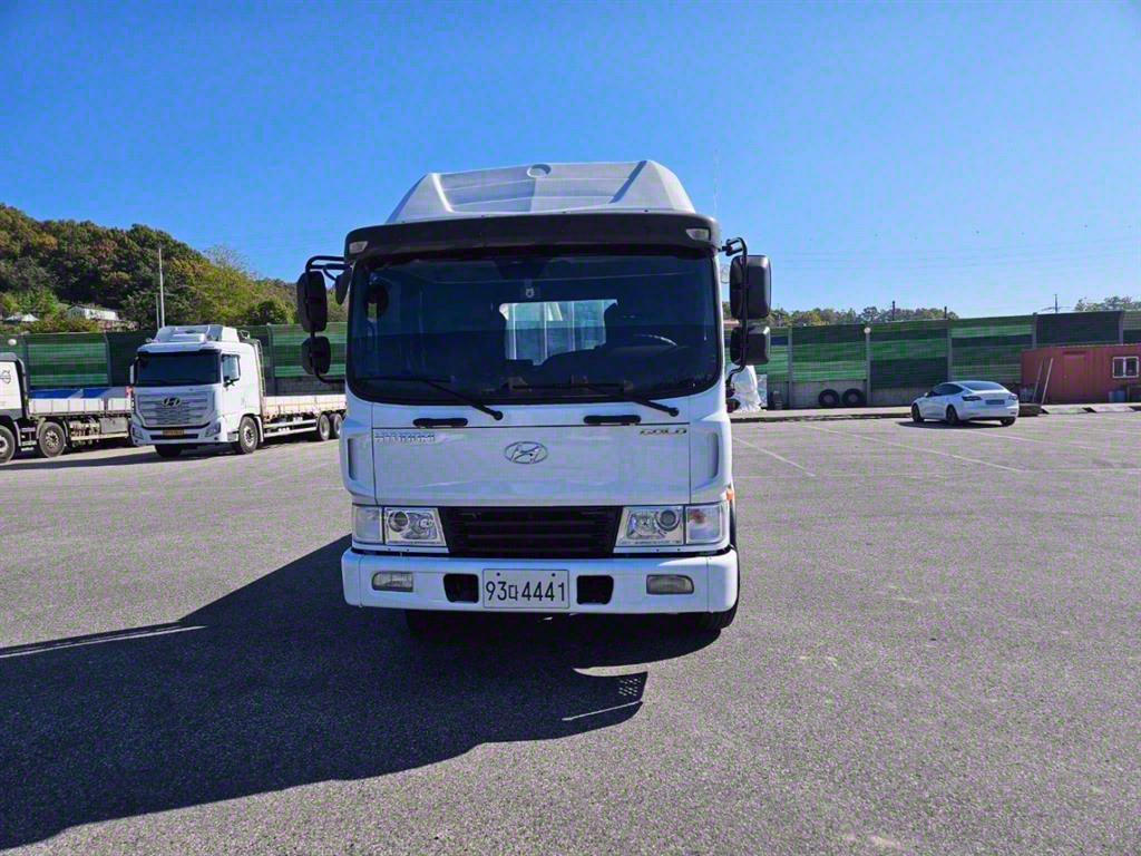 메가트럭 270 단바리 카고 5톤 수동