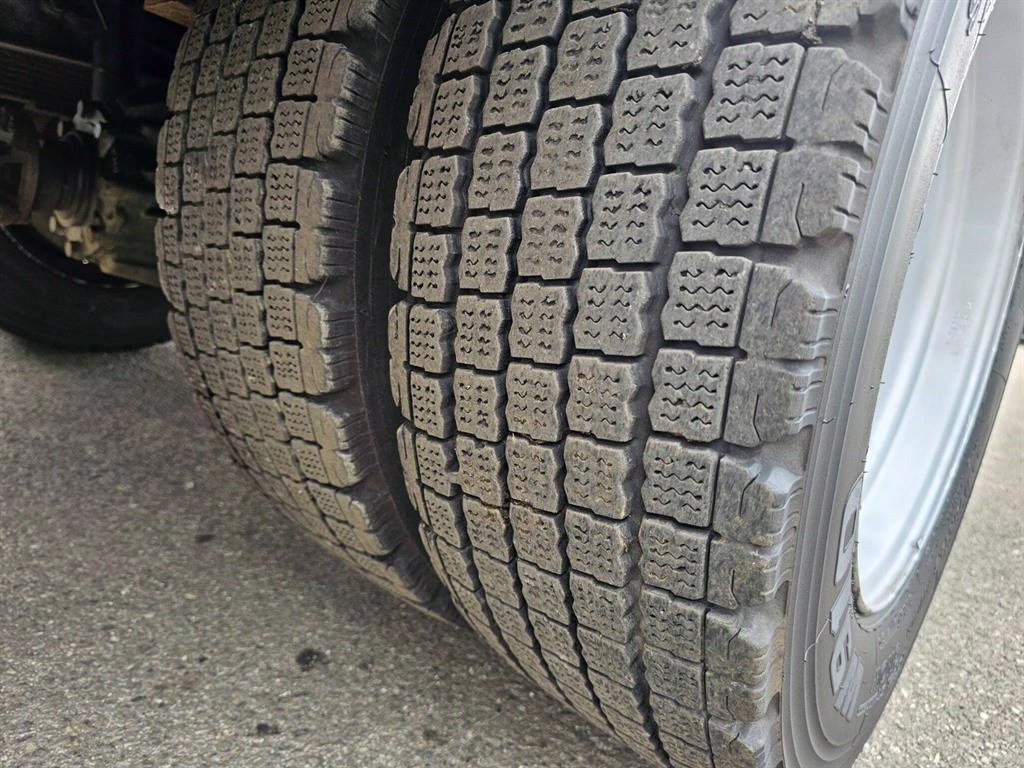 메가트럭 암롤 5톤 수동 단바리