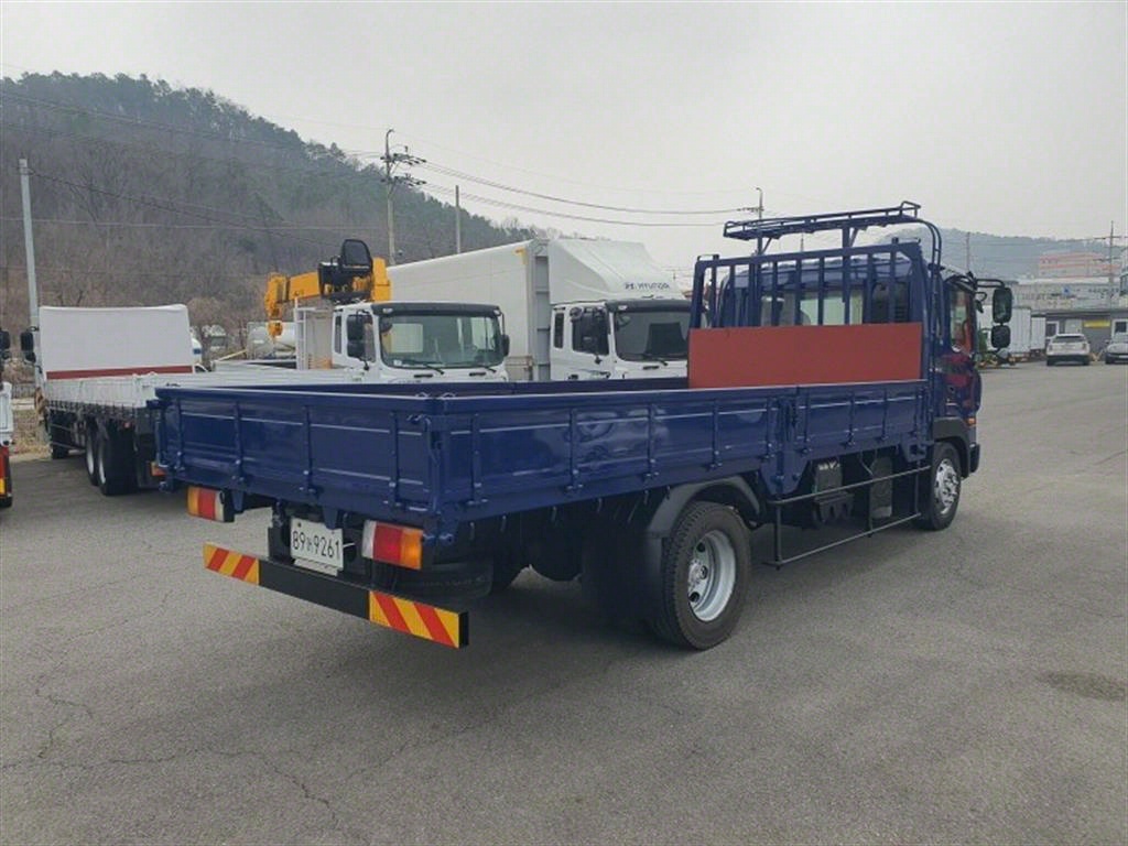 메가트럭 260 카고 5톤 수동