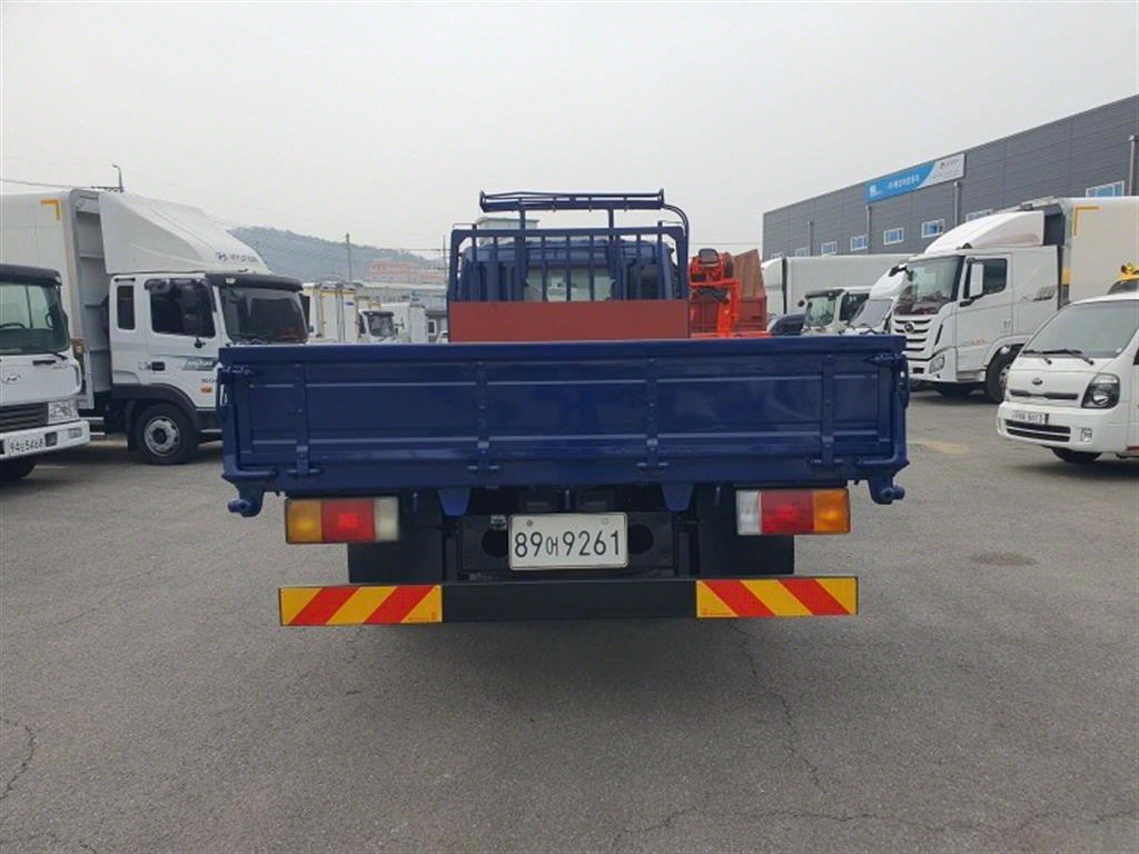 메가트럭 260 카고 5톤 수동