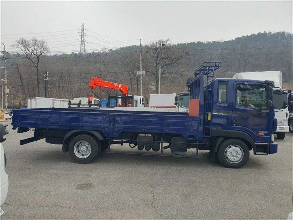 메가트럭 260 카고 5톤 수동