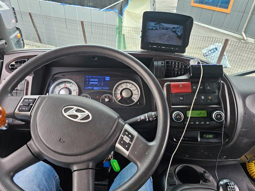 메가트럭 암롤 5톤 수동 단바리