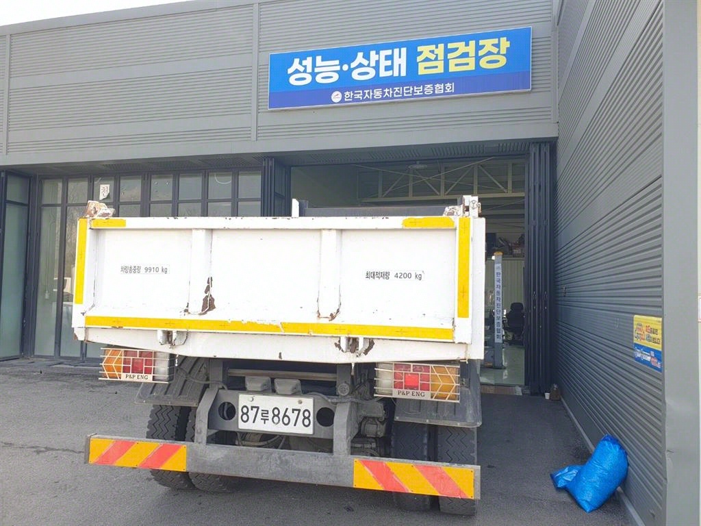 현대 메가트럭 화물덤프 5톤