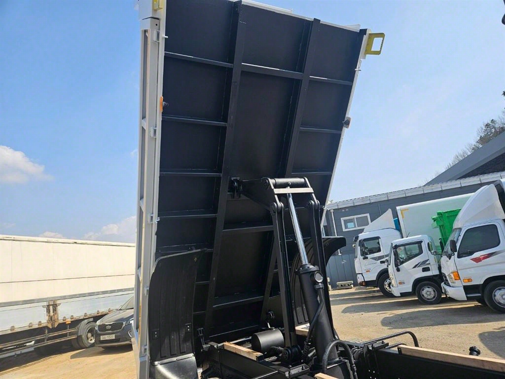 현대 메가트럭 화물덤프 5톤
