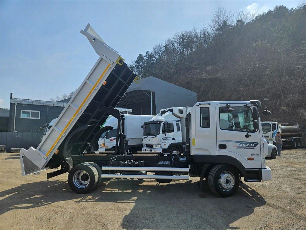 현대 메가트럭 화물덤프 5톤