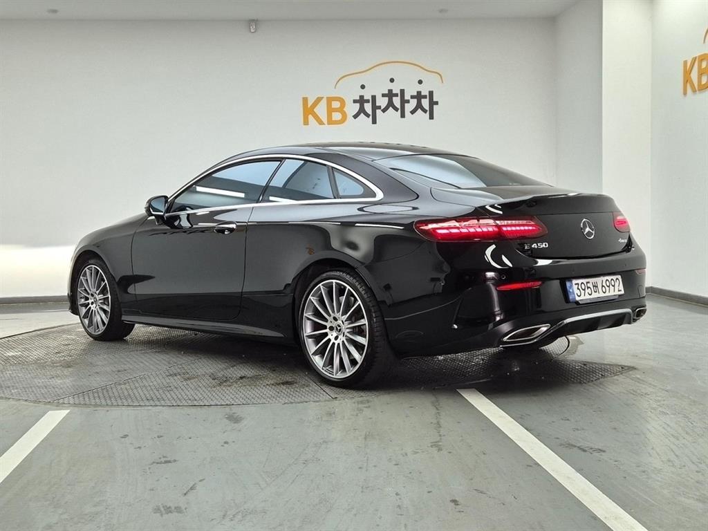 Mercedes-Benz E-Class E450 4MATIC Coupe 4