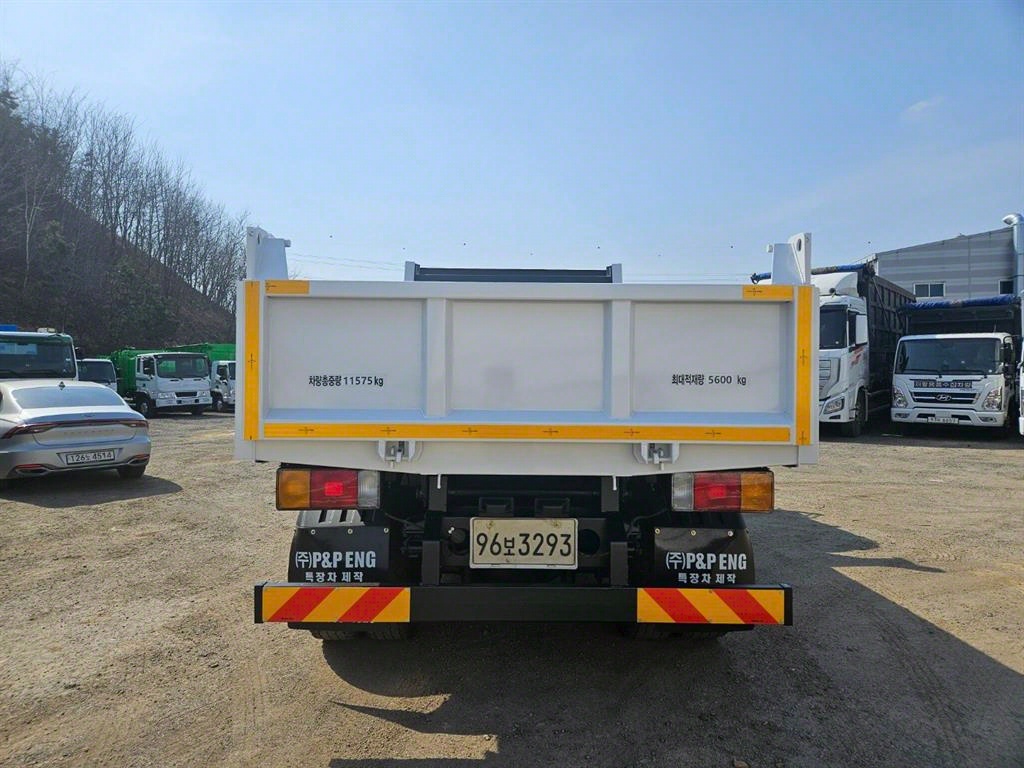 현대 메가트럭 화물덤프 5톤